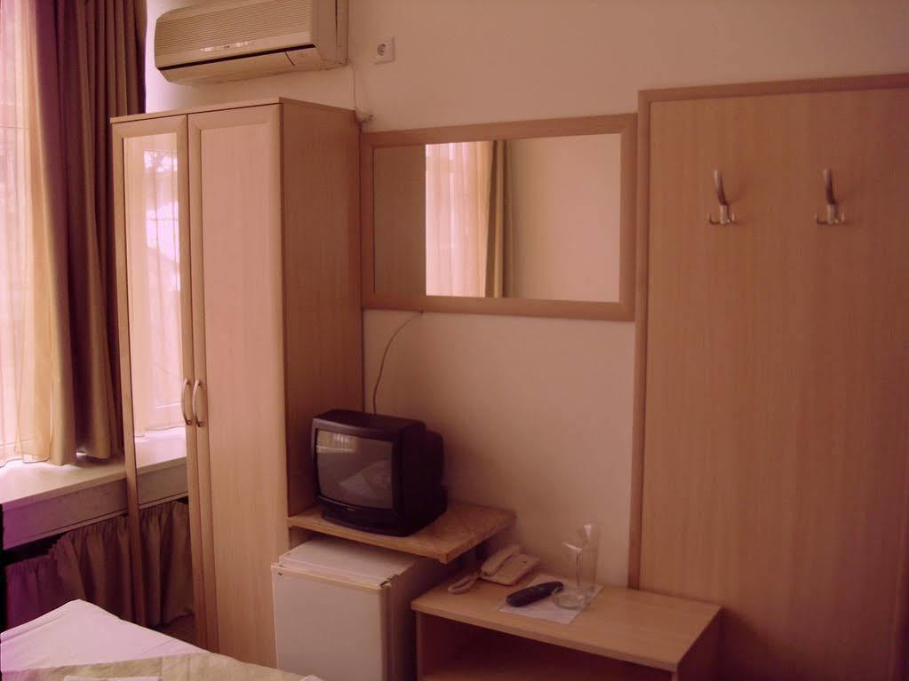Hotel Alabin Central Sofia Exteriör bild