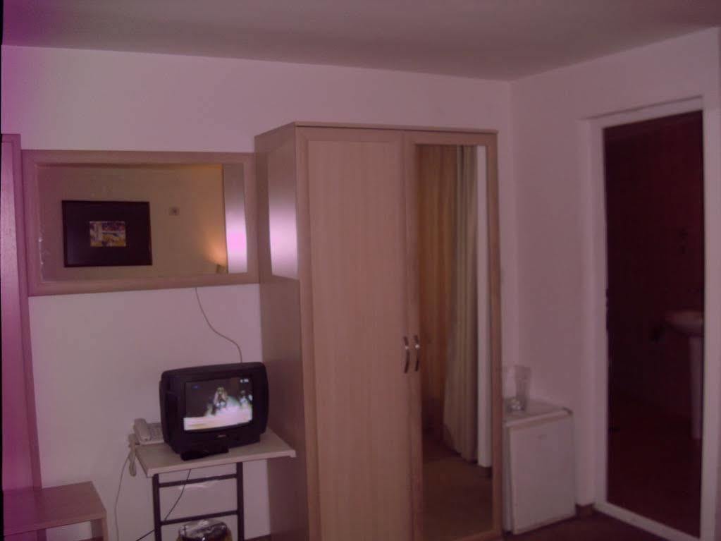 Hotel Alabin Central Sofia Exteriör bild