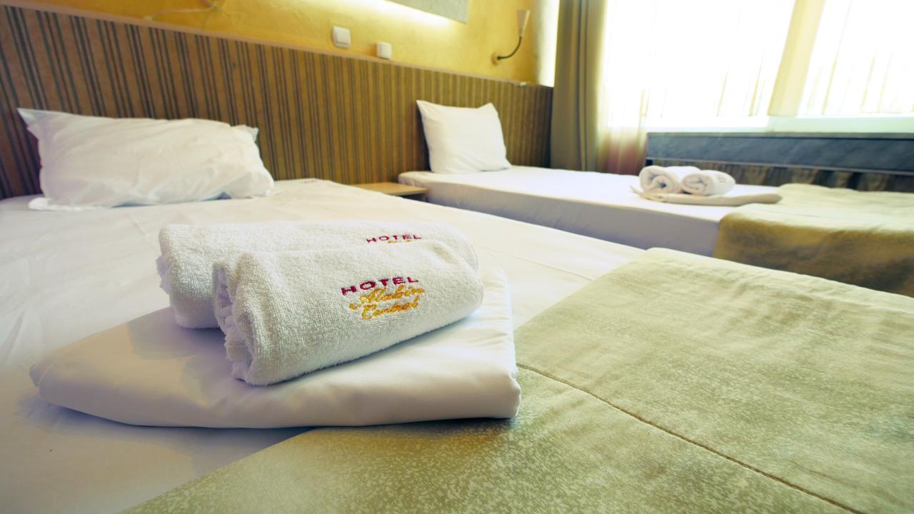 Hotel Alabin Central Sofia Exteriör bild