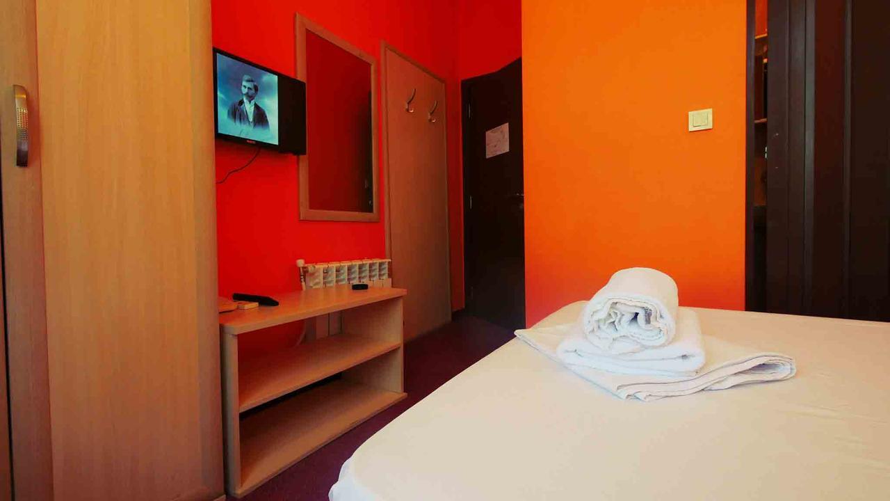 Hotel Alabin Central Sofia Exteriör bild