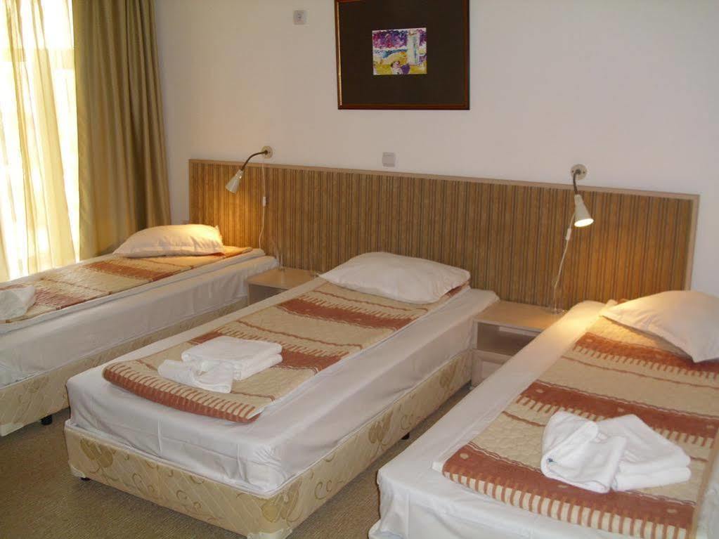 Hotel Alabin Central Sofia Exteriör bild
